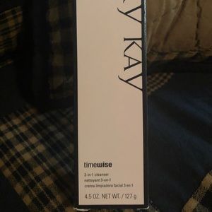 Mary Kay 3 in 1 Cleanser